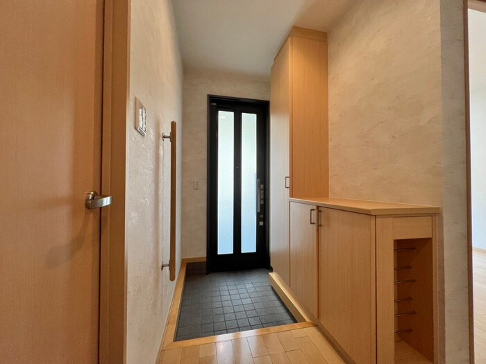物件内観写真19　(玄関)