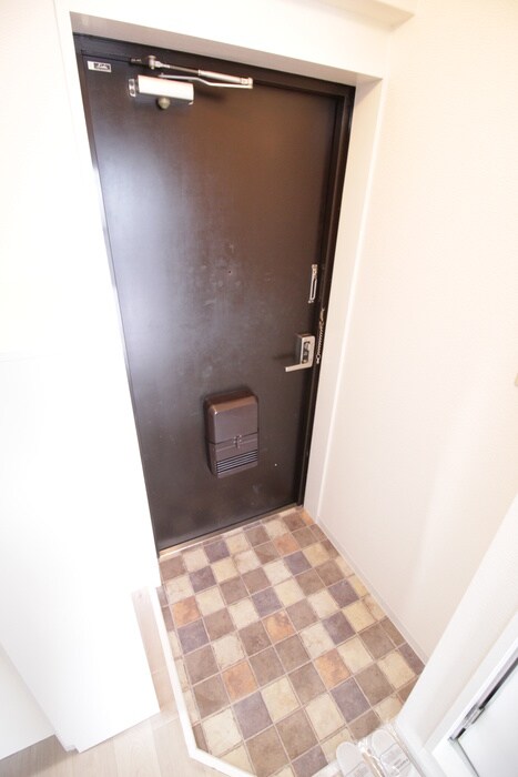 物件内観写真15　(玄関)