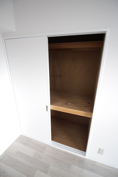 物件内観写真16　(収納)