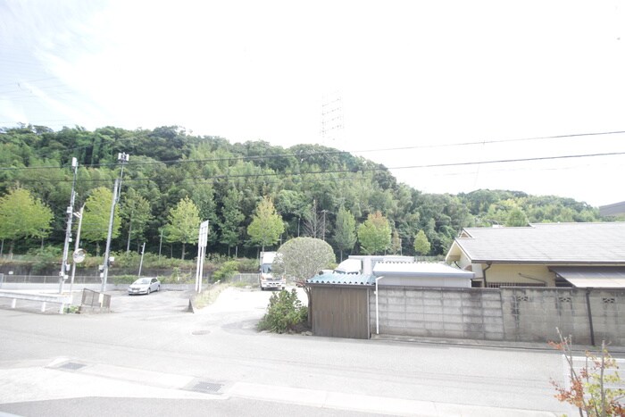 物件内観写真17　(室内からの展望)