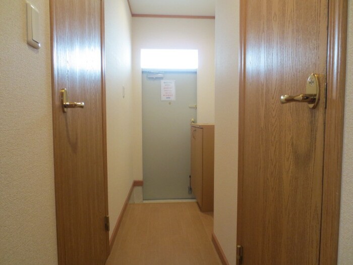 物件内観写真13　(廊下)