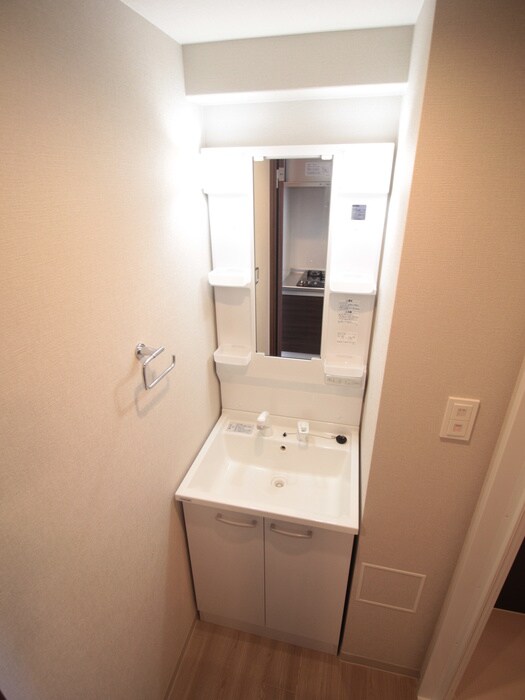 物件内観写真9　(洗面)