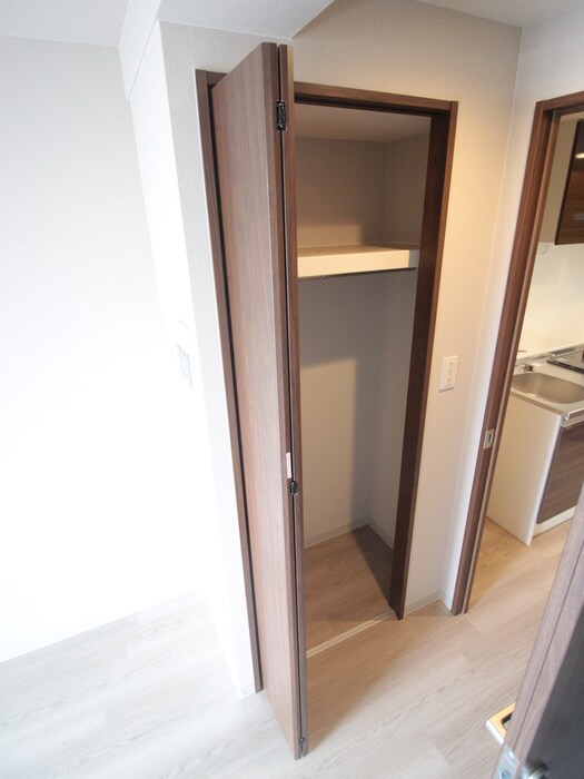 物件内観写真13　(収納)