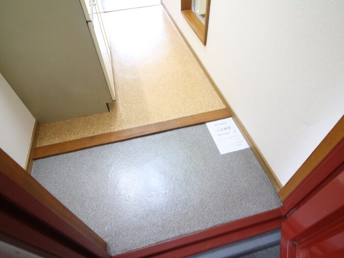 物件内観写真11　(玄関)