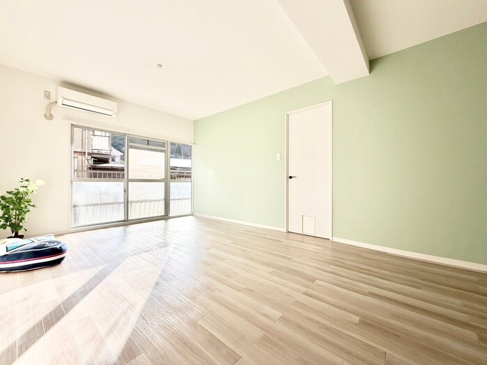 物件内観写真4　(居室)