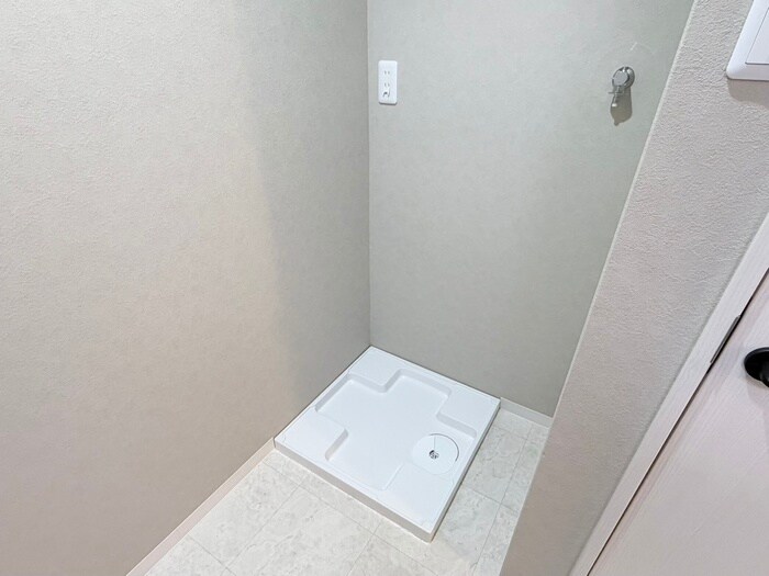 物件内観写真14　(洗濯機置場)