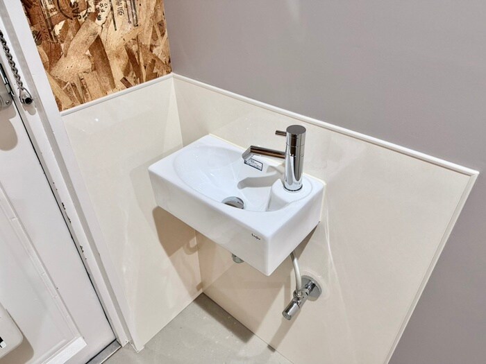 物件内観写真16　(玄関)