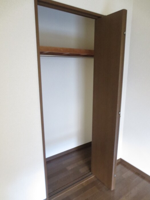 物件内観写真12　(収納)