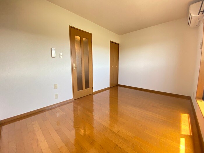 物件内観写真13　(居室)