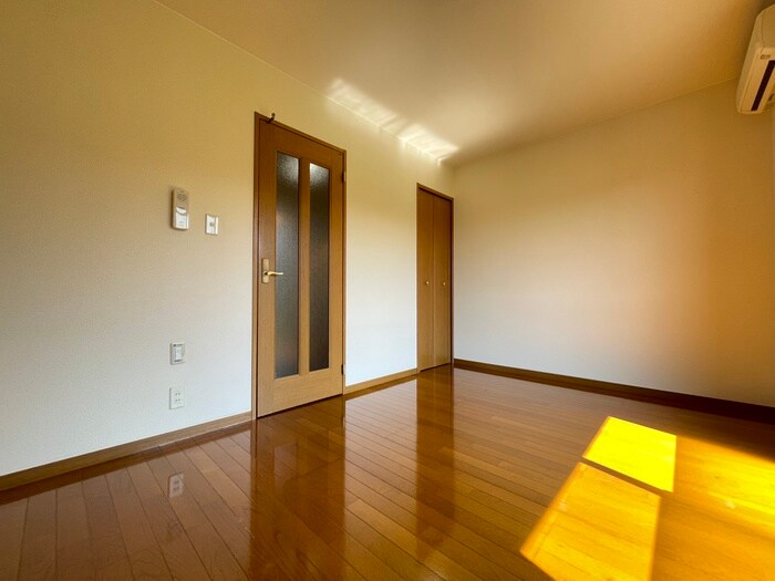 物件内観写真15　(居室)