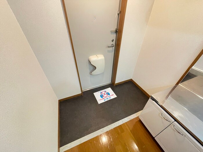 物件内観写真17　(玄関)