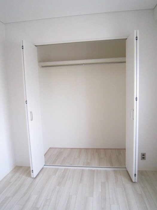 物件内観写真11　(収納)