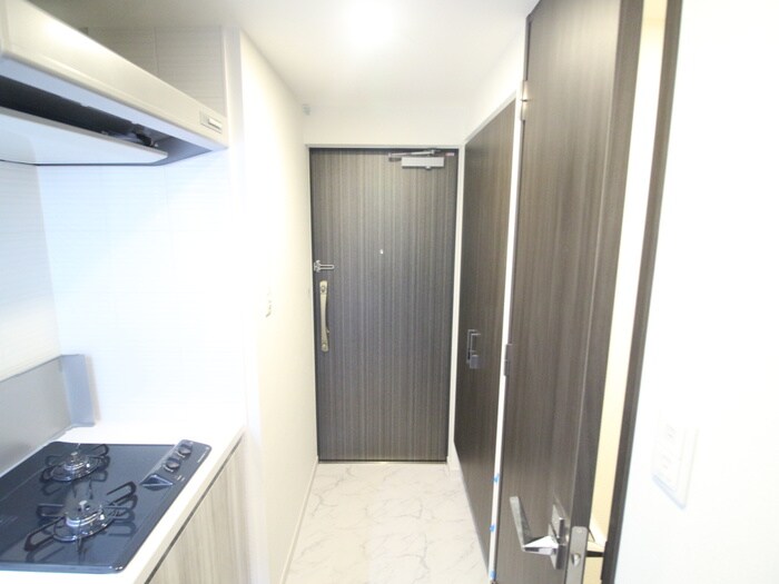 物件内観写真9　(玄関)