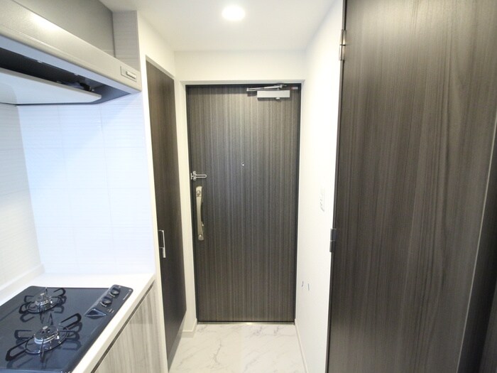 物件内観写真10　(玄関)