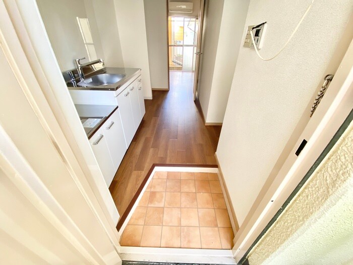 物件内観写真14　(玄関)