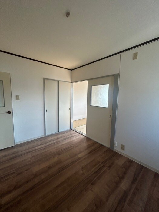 物件内観写真4　(居室)