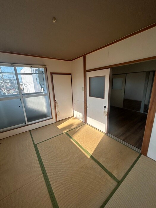 物件内観写真6　(居室)