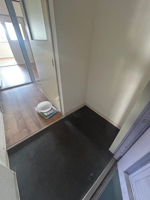 物件内観写真15　(玄関)