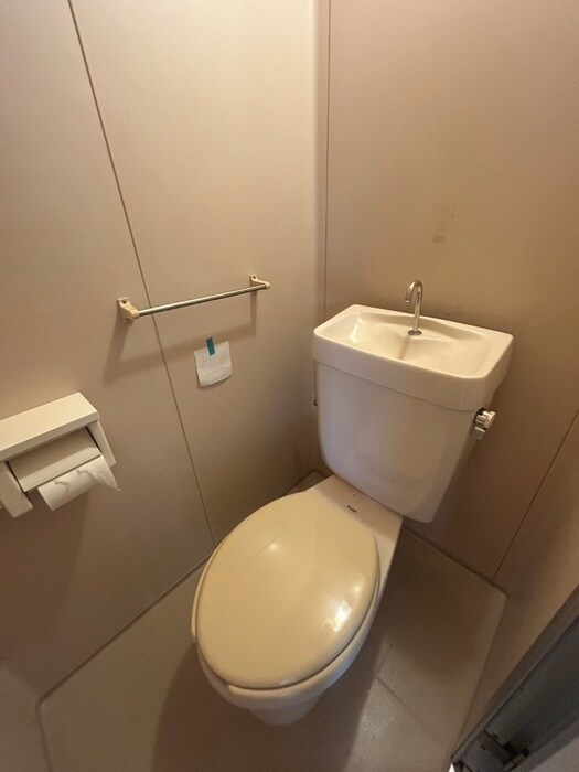 物件内観写真16　(トイレ)