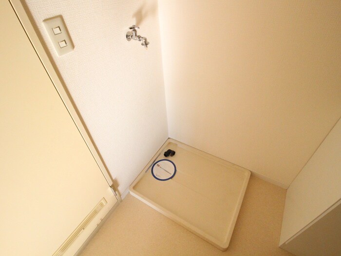 物件内観写真12　(洗濯機置場)