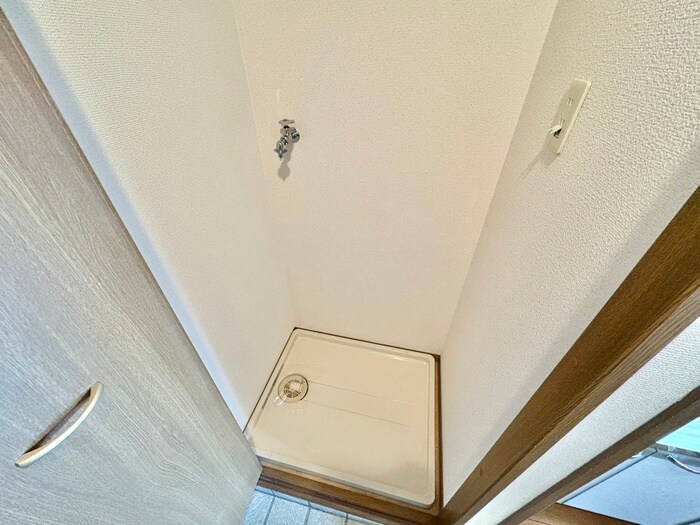 物件内観写真13　(洗濯機置場)