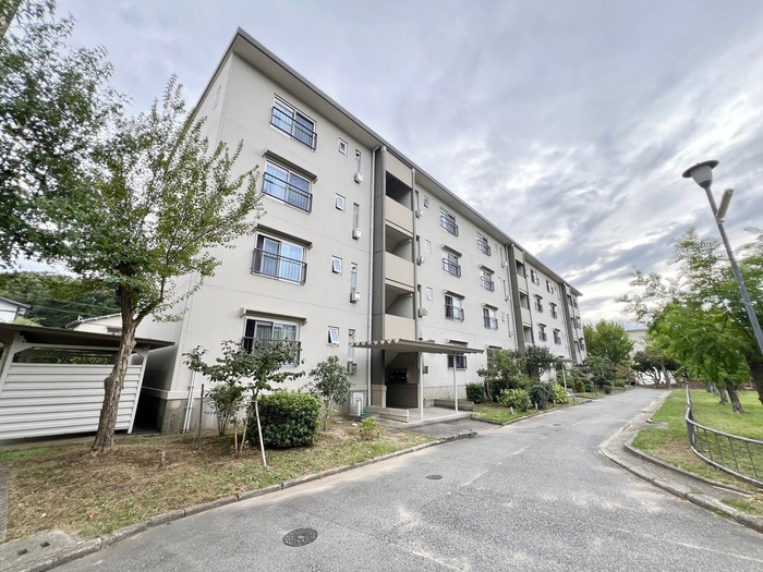 鈴蘭台第6住宅2号棟(406)