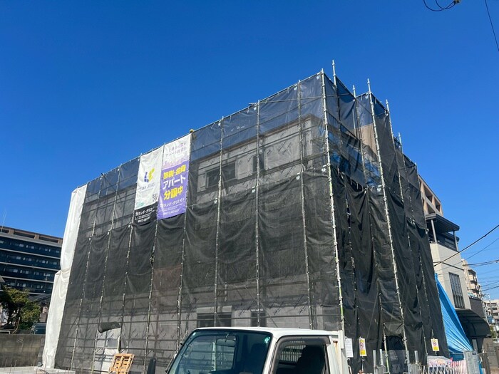 物件外観写真1　(建築中)