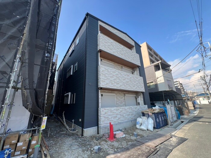物件外観写真3　(建築中)