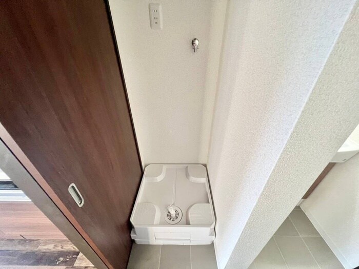 物件内観写真20　(洗濯機置場)