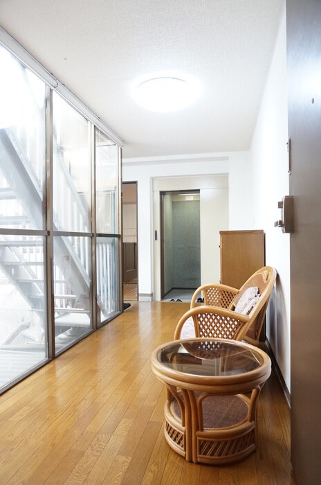 物件内観写真15　(玄関)