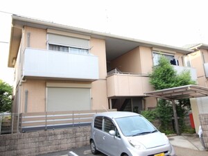 ハイツクリスタルあいりす２外観写真