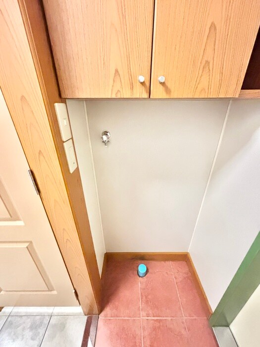 物件内観写真15　(洗濯機置場)