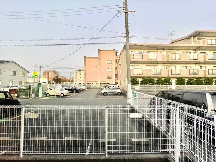 物件内観写真17　(室内からの展望)