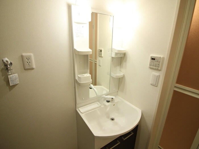 物件内観写真13　(洗面)