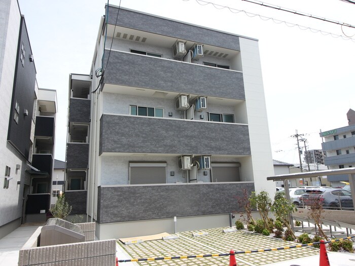 物件外観写真1　(外観写真)