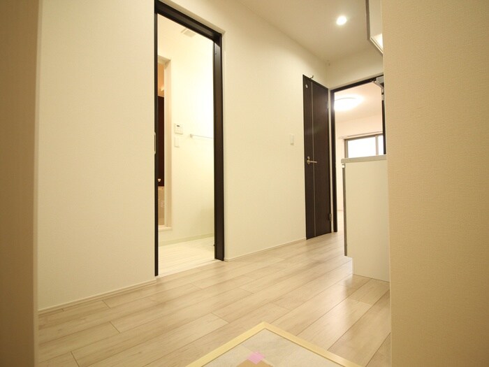 物件内観写真20　(玄関)