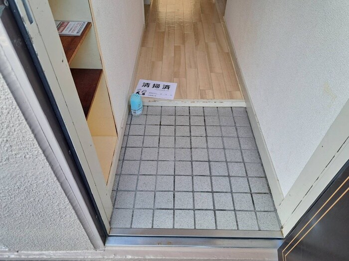 物件内観写真19　(玄関)