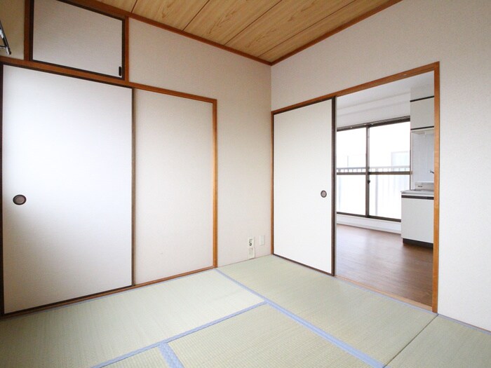 物件内観写真19　(居室)