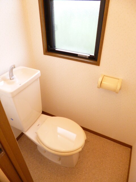 物件内観写真13　(トイレ)