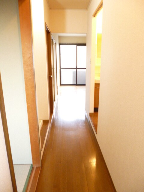 物件内観写真15　(廊下)