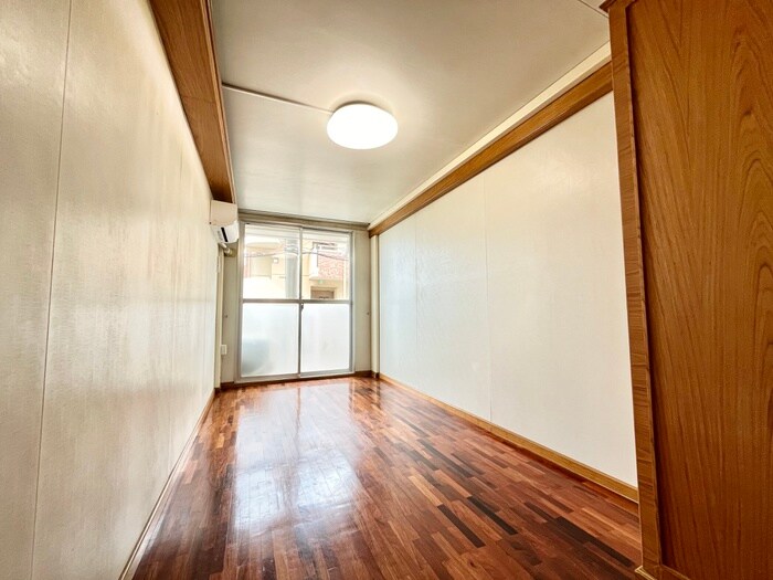 物件内観写真10　(居室)