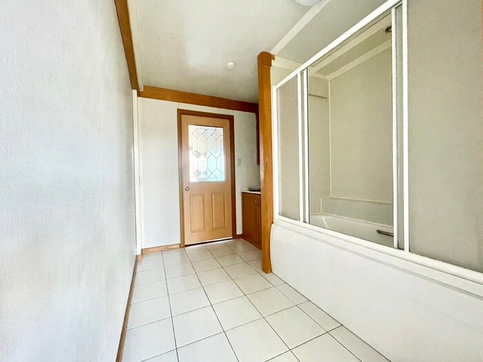 物件内観写真12　(廊下)