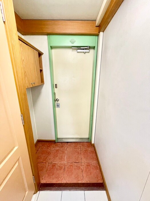 物件内観写真16　(玄関)