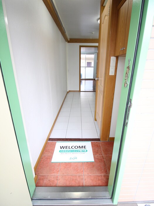 物件内観写真18　(玄関)