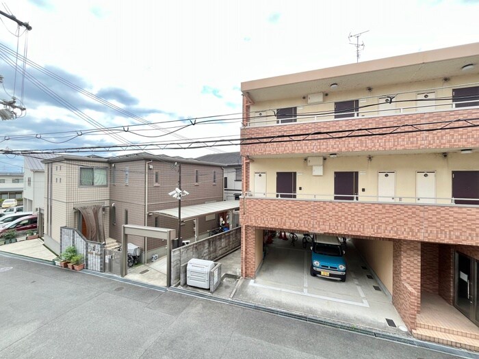 物件内観写真19　(室内からの展望)