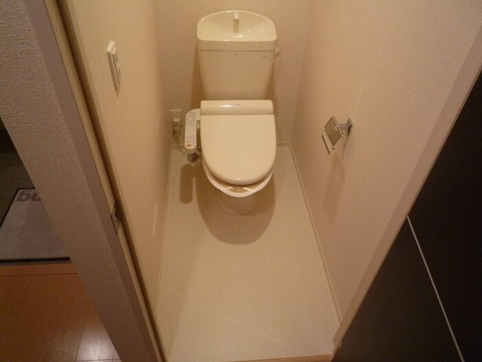 物件内観写真14　(トイレ)