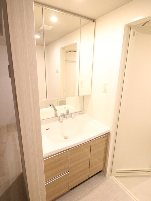 物件内観写真10　(洗面)