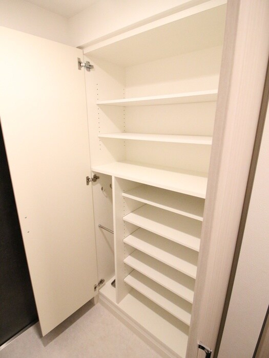 物件内観写真15　(靴箱)