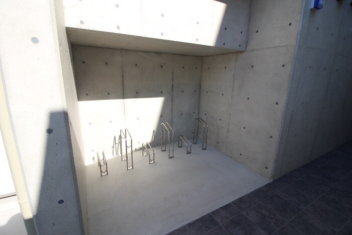 物件外観写真3　(駐車場)