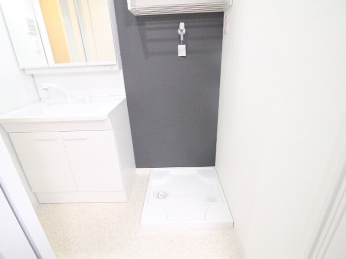 物件内観写真11　(洗濯機置場)